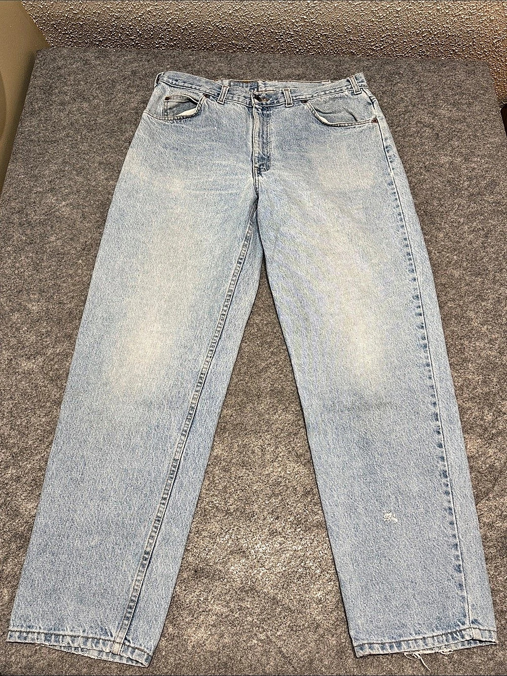 Vintage Levi's 550 Relaxed Fit Jeans Men's Straight Jeans Blue Orange Tab